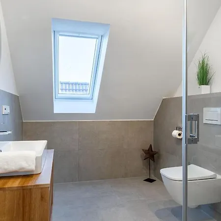 With 2 Bedrooms * غريتسيل