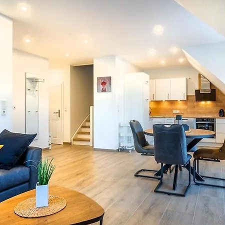 With 2 Bedrooms *